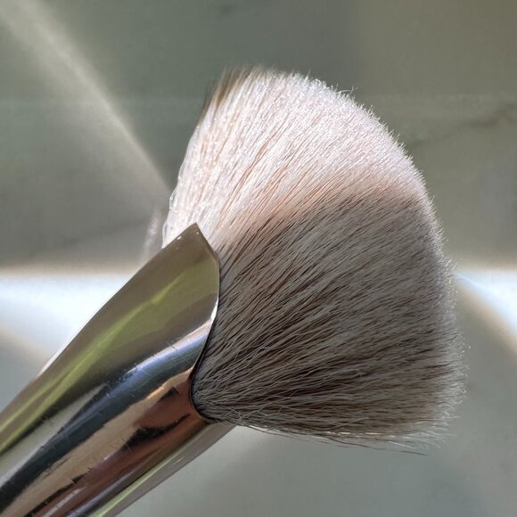 Patrick Ta Contour Brush - Like New - Picture 3 of 8